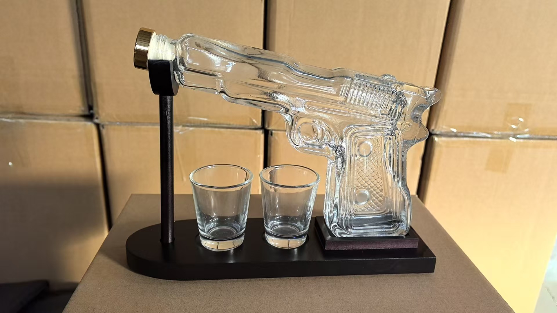 Sandhawk Glass Pistol Decanter - Glass Decanter Whiskey 评论和价格