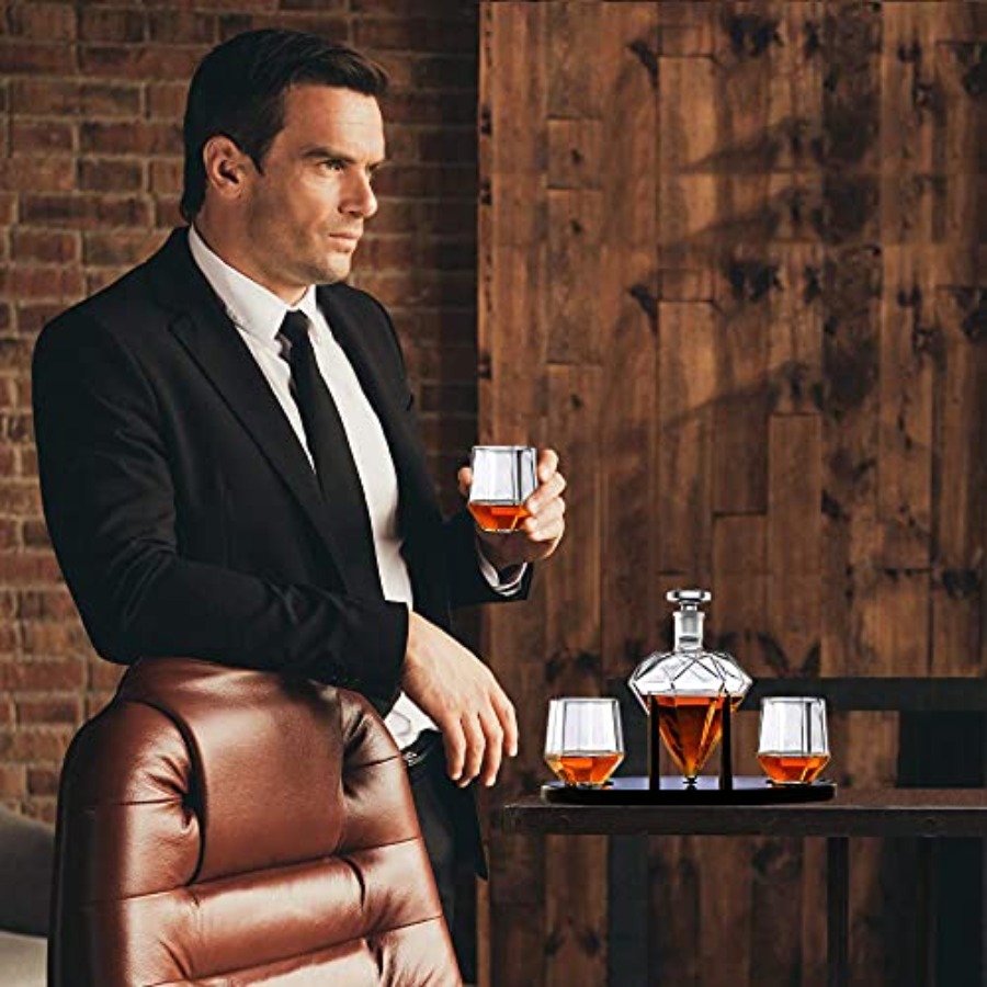 Whiskey Decanter Diamond shape - Glass Decanter Whiskey 评论和价格
